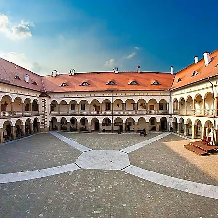 Zamek Krolewski W Niepolomicach Hotel 3*
