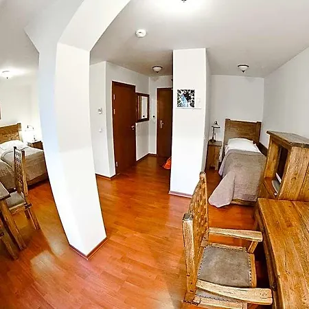 Zamek Krolewski W Niepolomicach Hotel